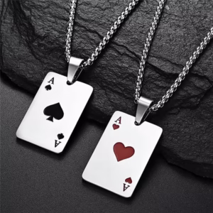 Goldene Poker Karten Kette mit Anhängern – trendiger Schmuck im Casino-Style.