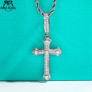 Iced Out Moissanit Kreuzanhänger mit Kette - 925 Sterlin Silber