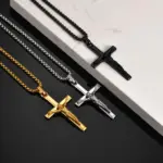 Große Kruzifix Kette Herren Edelstahl – 60 cm – weitere Produktansicht