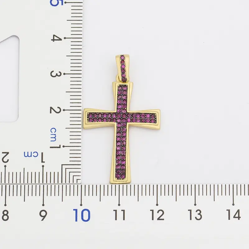 Farbige Kreuzkette Damen mit Zirkonia Detailansicht