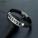Christliches Silikonarmband mit Edelstahl – Detailansicht
