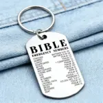 Silberfarbener Bibel-Schlüsselanhänger aus Edelstahl mit Bible Emergency Numbers Beschriftung