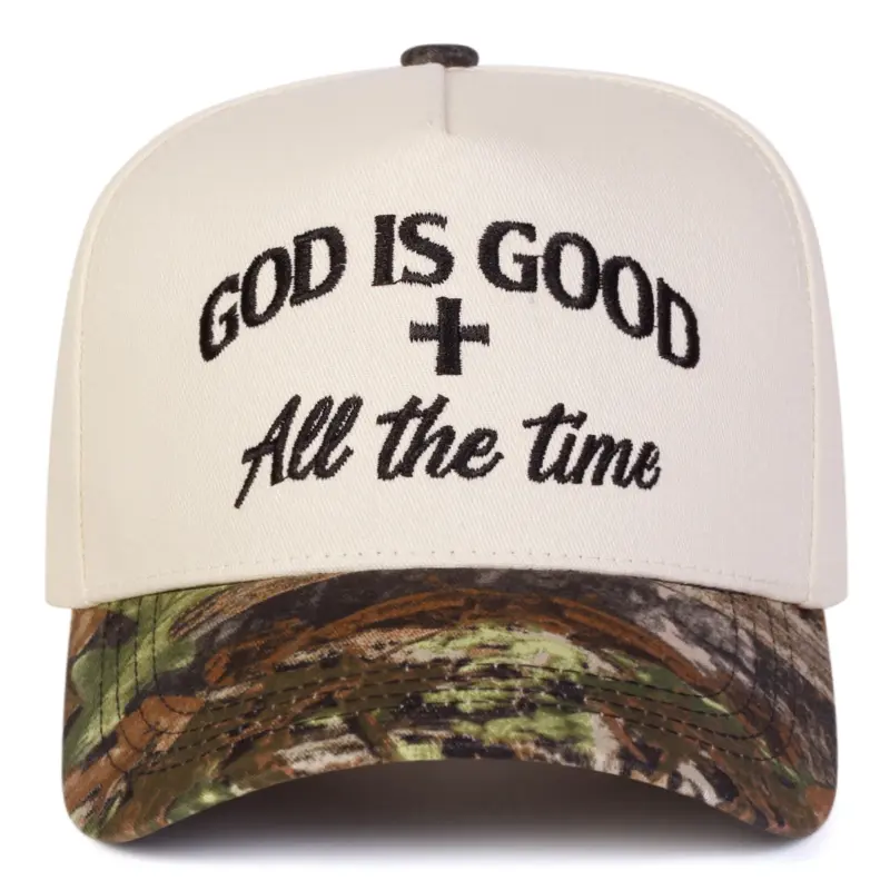 God Is Good Cap mit Camouflageschirm und beiger Vorderseite