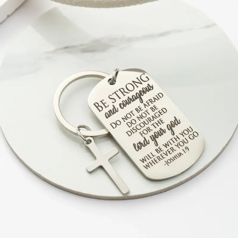 Textplatte mit Be strong and courageous und separatem Kreuz