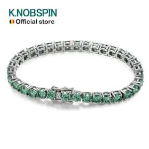 Grünes Moissanit Tennisarmband von KNOBSPIN mit silberfarbenen Fassungen