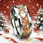 Weihnachtsring mit silberfarbenen Rändern, seitliche Ansicht vor Weihnachtsbäumen