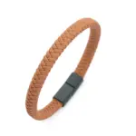 Herren Armband mit Kreuz und Magnetverschluss – Produktansicht