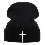 Christliche Beanie mit gesticktem Kreuz – weitere Produktansicht