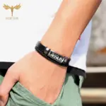 Christliches Herrenarmband in PU-Lederoptik – Produktansicht