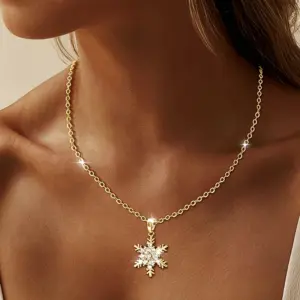 Goldfarbene Schneeflocken-Kette mit Zirkonia für Damen