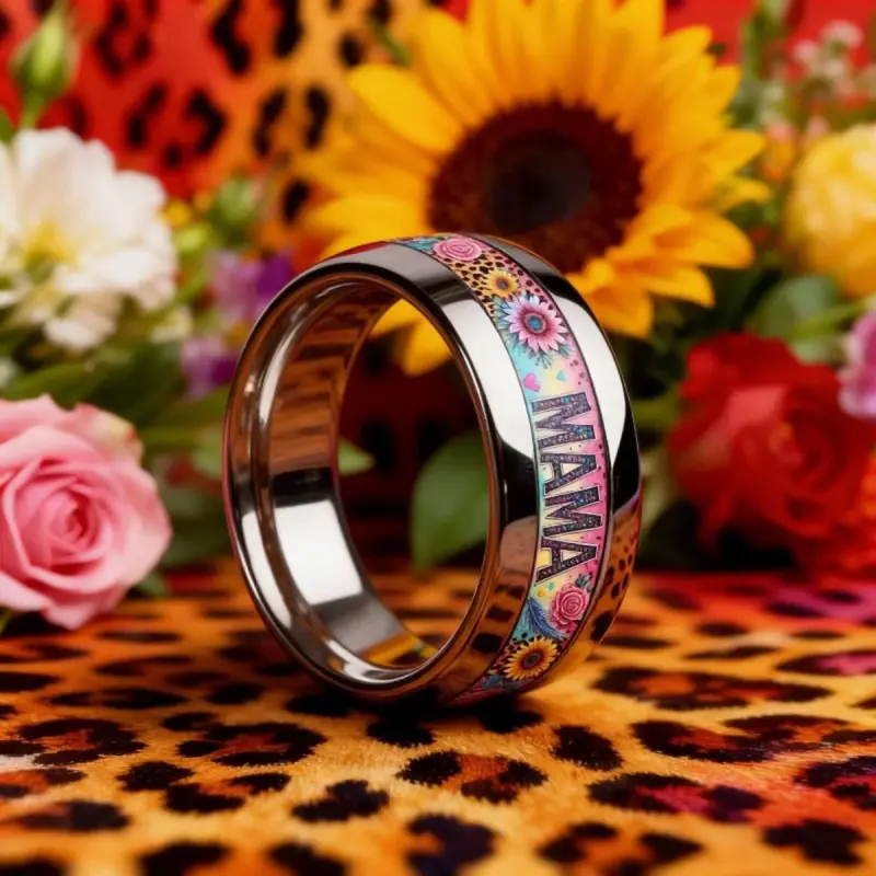 Silberfarbener MAMA-Ring mit buntem Blumenmotiv, aufrechte Seitenansicht