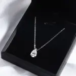 Moissanit Anhänger 1 bis 4 ct im Birnenschliff