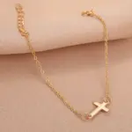 Kreuzarmband für Damen – Detailansicht mit christlichem Symbol