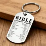 Silberfarbener Bibel-Schlüsselanhänger aus Edelstahl mit Bible Emergency Numbers Beschriftung