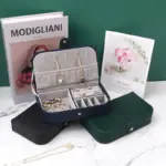 Kompaktes Schmuck Etui für Reise und Urlaub