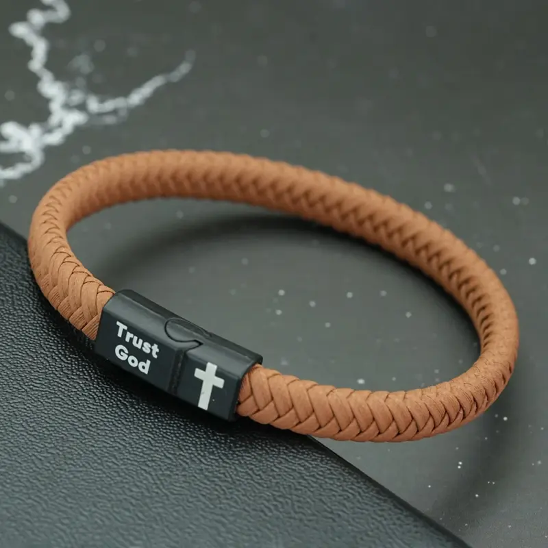 Lederarmband Herren mit Kreuz – Braun