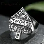 abdo Pik-Ass Herrenring aus Edelstahl laut Anbieter, mit Ace of Spades Schriftzug