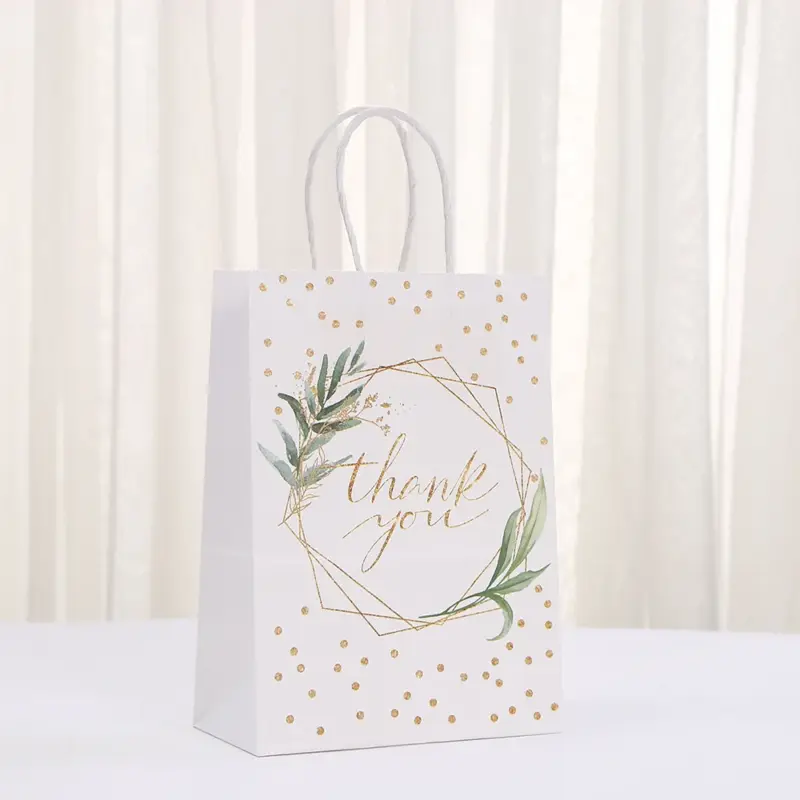 boomcool Geschenktüte Motiv 441-1 mit grünen Blattzweigen, goldenen Linien und englischem Thank-you-Schriftzug