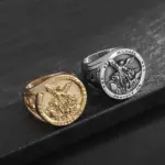 prpcnel St.-Michael-Siegelringe in Gold- und Silberoptik mit Erzengel, Schwert und Protect-Us-Schriftzug