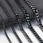 Schwarze Panzerketten aus Edelstahl in verschiedenen Breiten