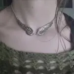 Engelsflügel Statement-Kette – Form und Kettendesign