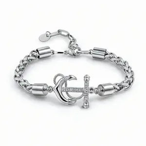 Silberfarbenes Herren-Ankerarmband mit glänzenden Steinakzenten und silberfarbener Gliederkette auf Weiß