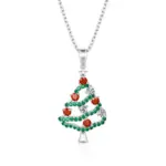 Huitan Weihnachtsbaum-Kette Vorderansicht auf Weiß mit roten grünen und klaren Zirkonia