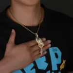 Betende Hände Anhänger mit Kreuz – TOPGRILLZ Iced Out Schmuck