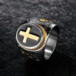 NORTHMAN Herren-Siegelring mit goldfarbenem Kreuz auf dunklem Rundschild