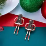 Zusätzliche Originalabbildung der RINHOO FRIENDSHIP Weihnachtsohrringe mit Lebkuchenmotiven