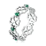 Silberfarbener BAMOER Kleeblatt-Ring SCR859 mit vierblättrigem Kleemotiv und grünen Steinakzenten