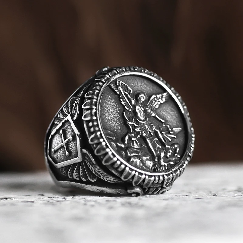 abdo Erzengel-Michael-Herrenring Design V286 in rustikaler Antik-Silberoptik mit Kreuz und Relief